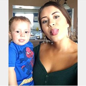 Meet your Posher, Crystal